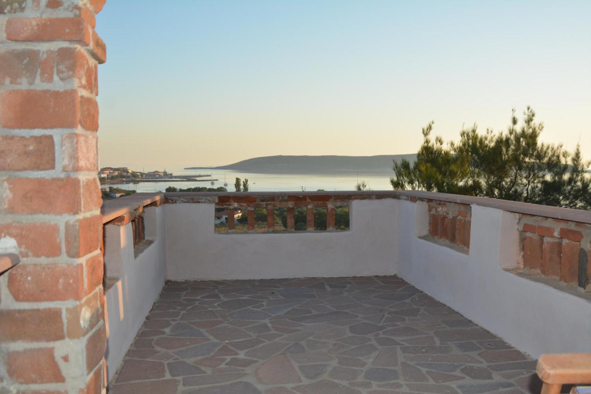 Lesvos Tower House Komninos Sigrion Экстерьер фото