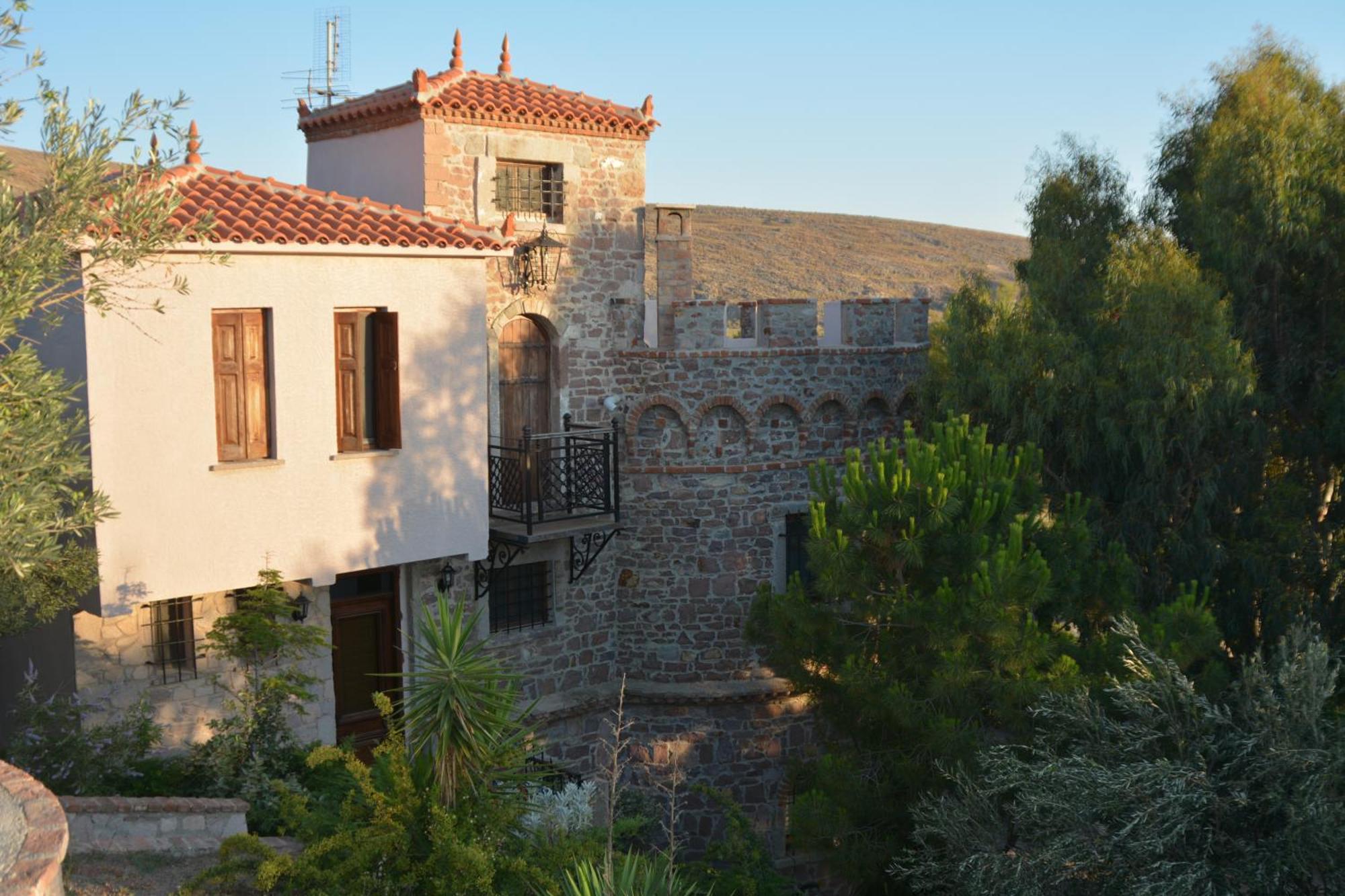 Lesvos Tower House Komninos Sigrion Экстерьер фото