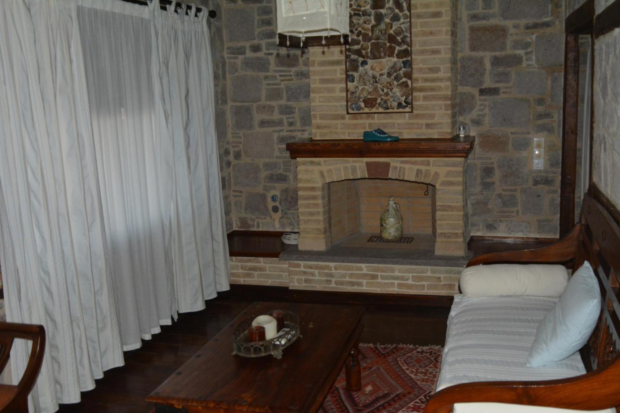 Lesvos Tower House Komninos Sigrion Экстерьер фото