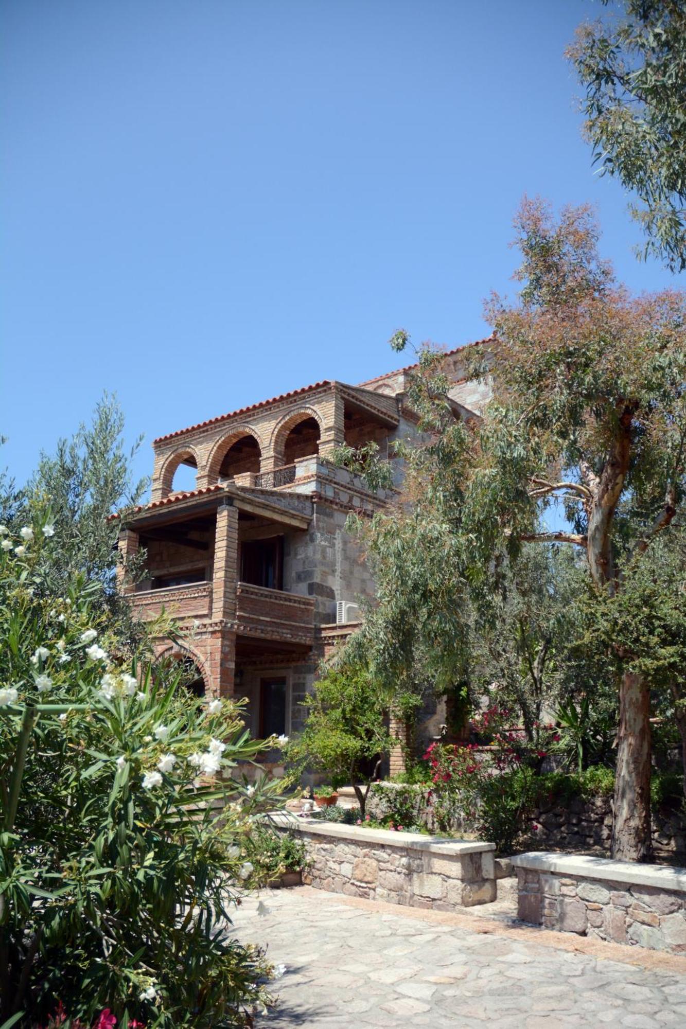 Lesvos Tower House Komninos Sigrion Экстерьер фото