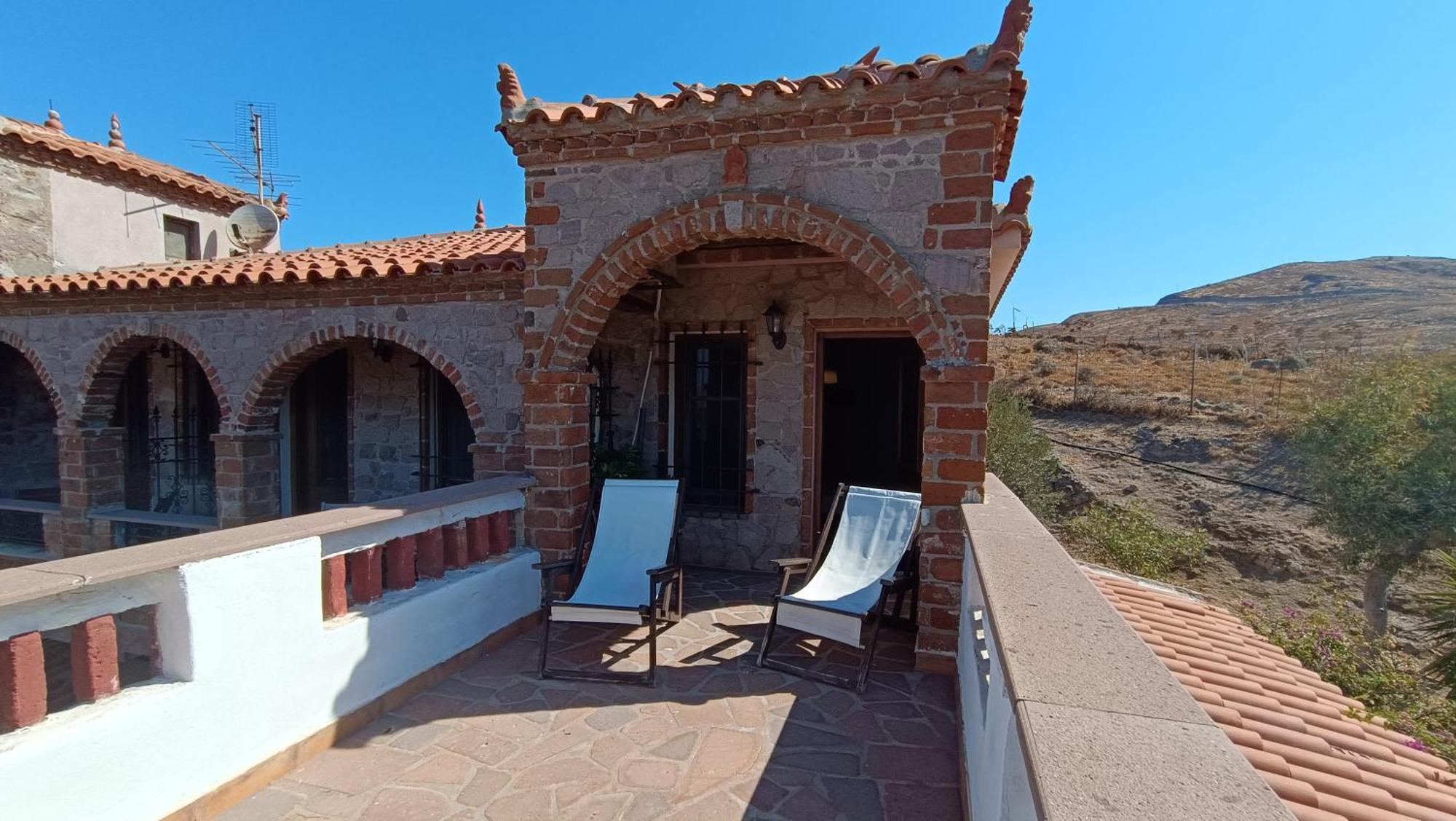 Lesvos Tower House Komninos Sigrion Экстерьер фото
