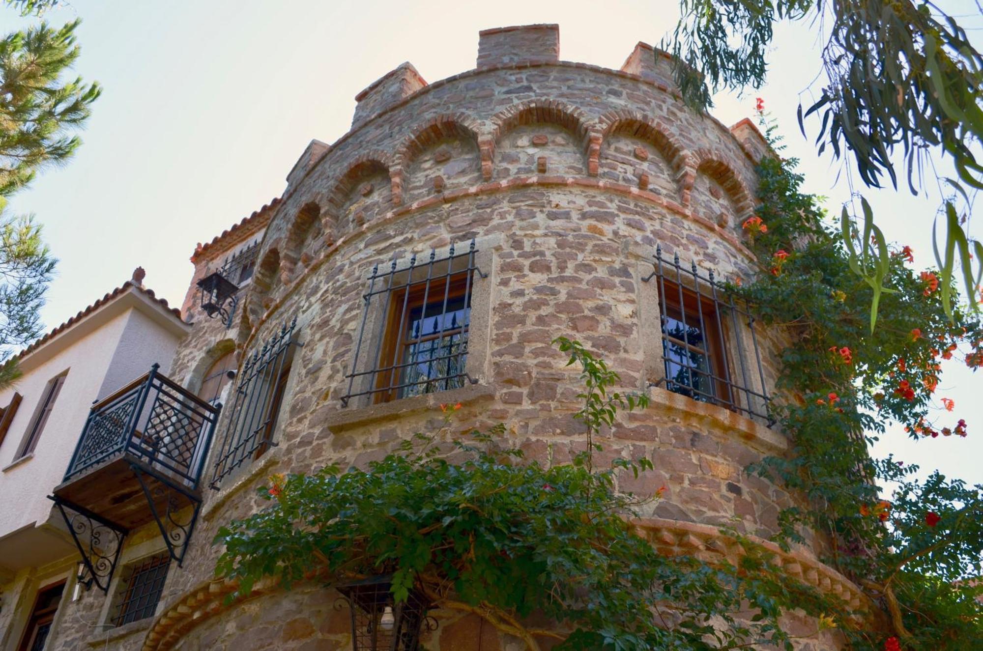 Lesvos Tower House Komninos Sigrion Экстерьер фото